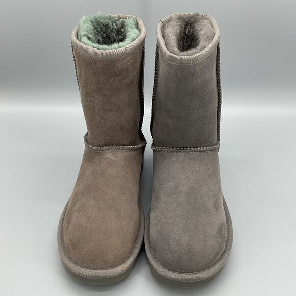 NEW UGG Women’s Classic II Short Boots Grey Size 5 - Picture 3 of 10